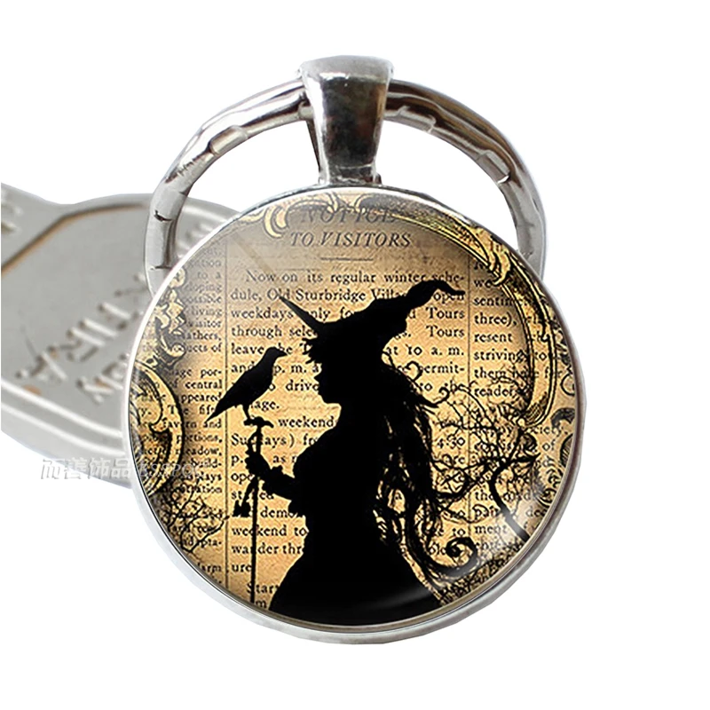 

Fashion Witch Raven Pendant Keychain Silver Glass Dome Alloy Key Chain Ring Halloween Jewelry Bag Decor for Men Women Gift
