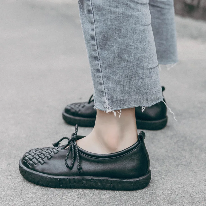 

2019 spring and summer new retro national wind women's shoes solid color woven wild fashion casual shoes.