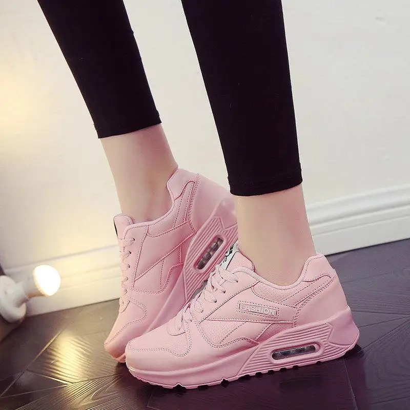 Зимние женские кроссовки; цвет белый, розовый; теплые женские кожаные туфли на меху; женская повседневная обувь на платформе с дышащей сеткой и шнуровкой; большие размеры - Цвет: leather pink