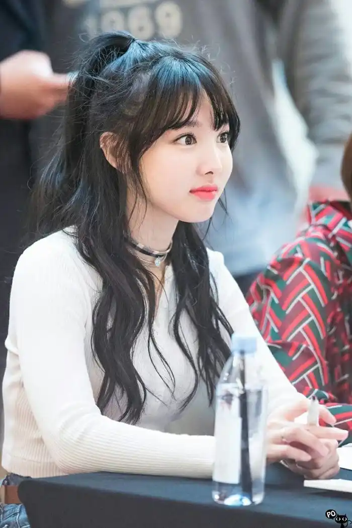 Kpop Twice Lim Na Yeon 2019 White Fashion Knitting Long Sleeve