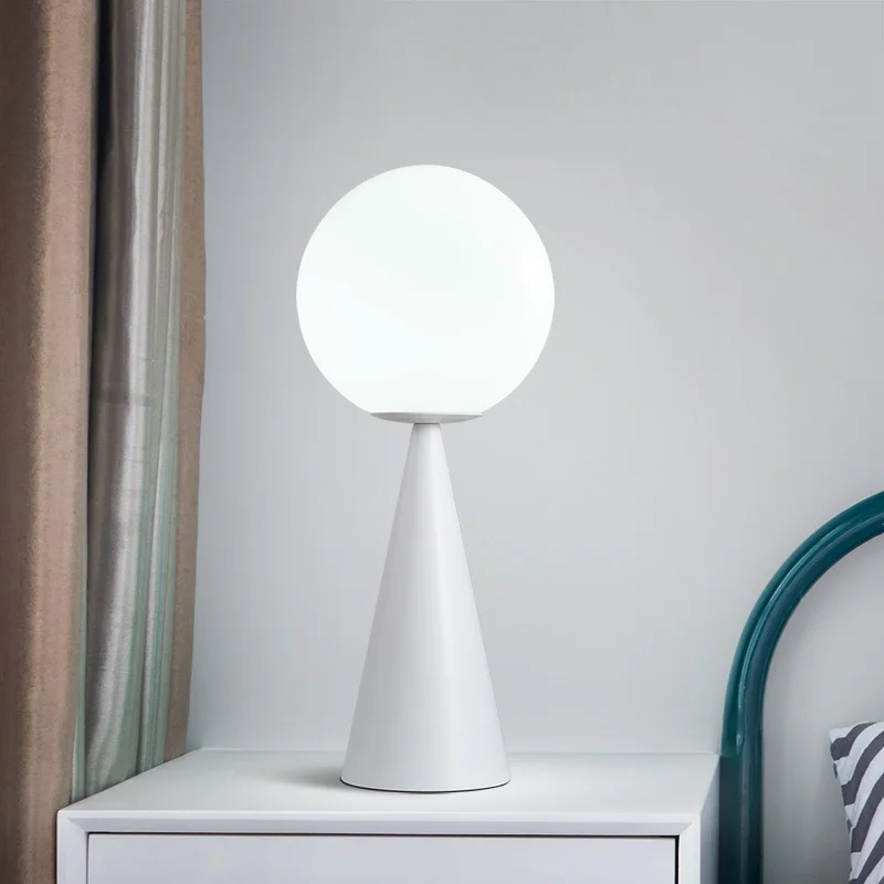 Modern nordic Glass ball table lights Retro Vintage desk Lamp Loft for bedroom beside lamp gold Simple Table Fixtures Lightings Modern nordic Glass ball table lights Retro Vintage desk Lamp Loft for bedroom beside lamp gold Simple Table Fixtures Lightings
