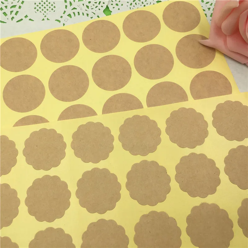 

200Pcs/lot 3cm Handmade Blank DIY Brown Round Paper Sticker Seal Stickers For Gifts Box Packing Book Candy Cake Accept Custom