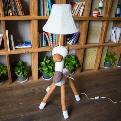 Simple-Creative-Cartoon-birthday-gift-bedside-dimmerable-floor-lamp-eye-care-animal-shaped-for-kid-bedroom (2)