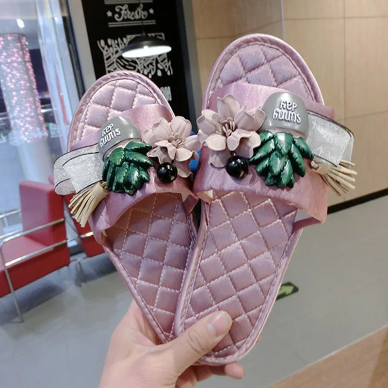 

Women Designer Sandals Cozy Home Slippers with Famous Brand Flip Flops Slip on Plus Size