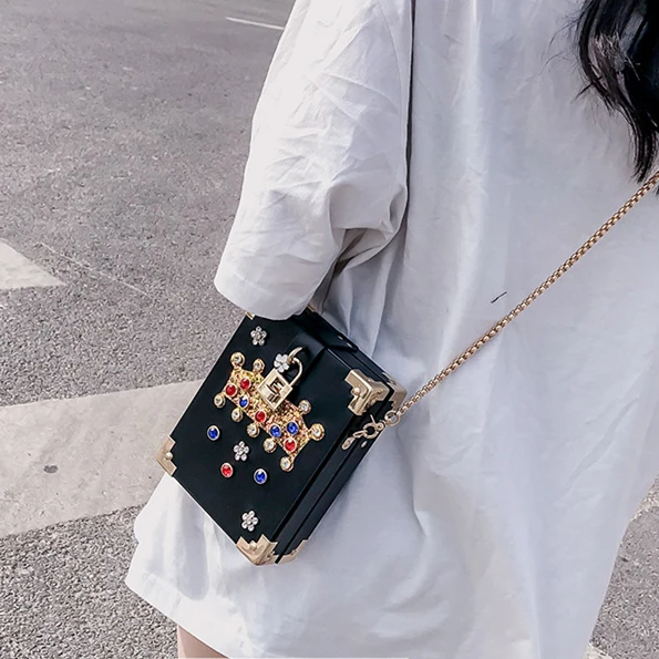 

Embroidery Crown Women Messenger Bag Cool Mini Box Purse Holograms Leather Girl Shoulder Bag Mini Clutch Party Bag