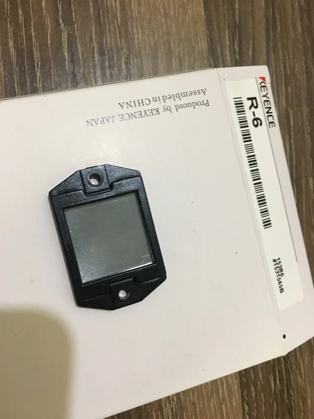 

Фотоэлектрический выключатель KEYENCE с рефлектором на R-6
