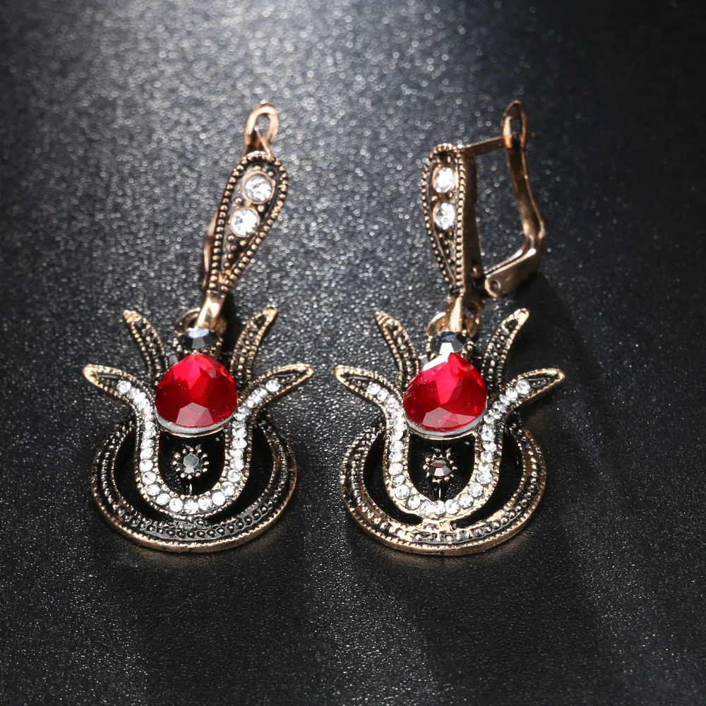 2-Pcs-lot-2018-Bohemian-Jewelry-Sets-Dubai-Gold-Color-Tibetan-Alloy-Pendant-Necklace-And-Drop (3)