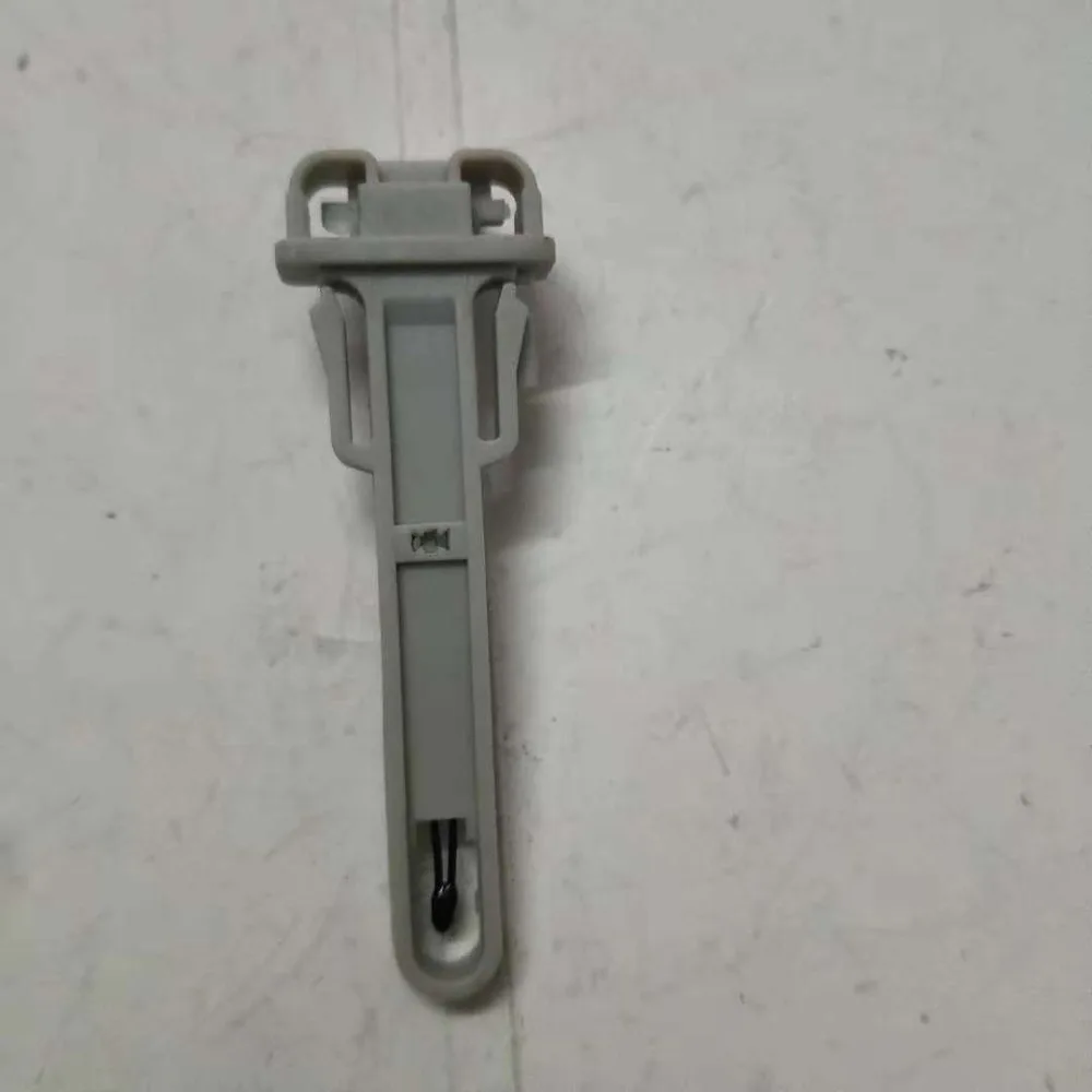 

Air conditioning temperature sensor Suitable CHEVROLET CRUZE MALIBU AVEO BUICK NEW REGAL OPEL INSIGNIA ASTRA OE number 13276269