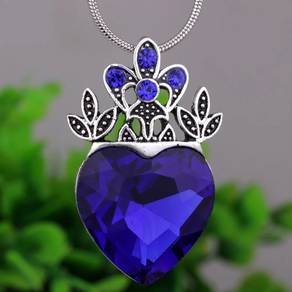 

Big Silver Plated Crown Pendant Necklace Jewelry Blue Descendants Necklace Heart Crown Gift YPQ0552