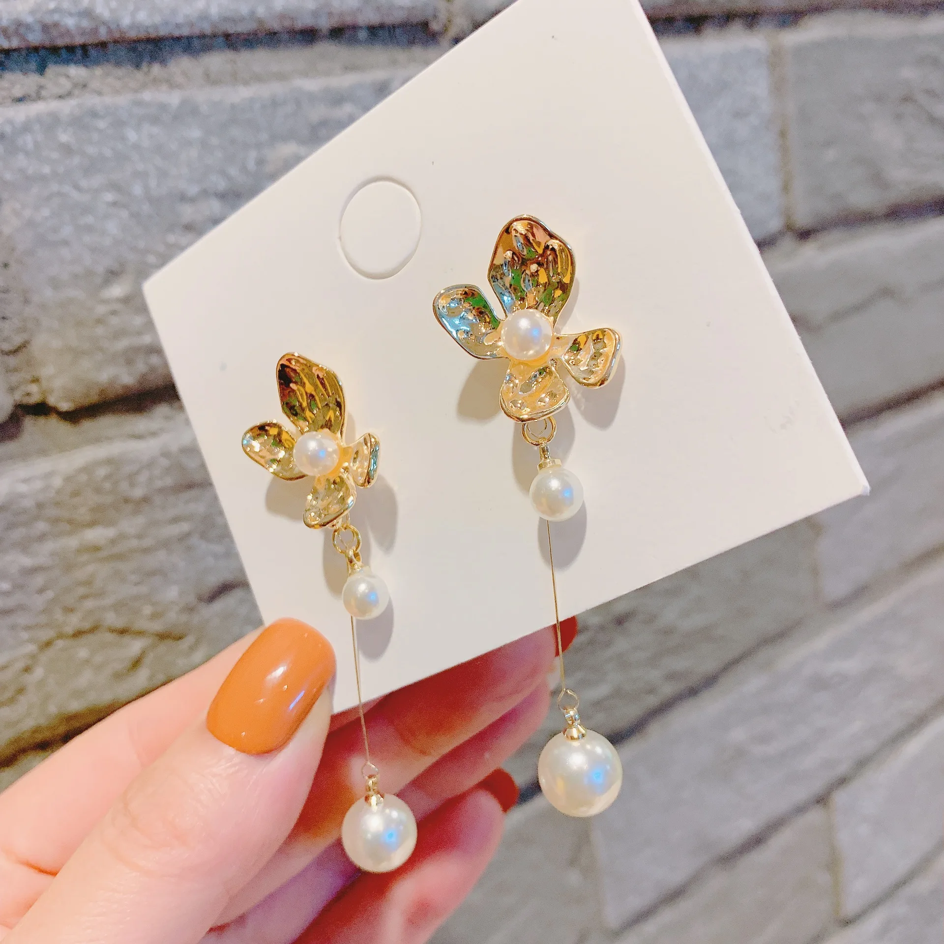 

Elegant Flower Pearl Long Earrings For Women 2019 New Personality Fashion Jewelry Pendientes Gold Color