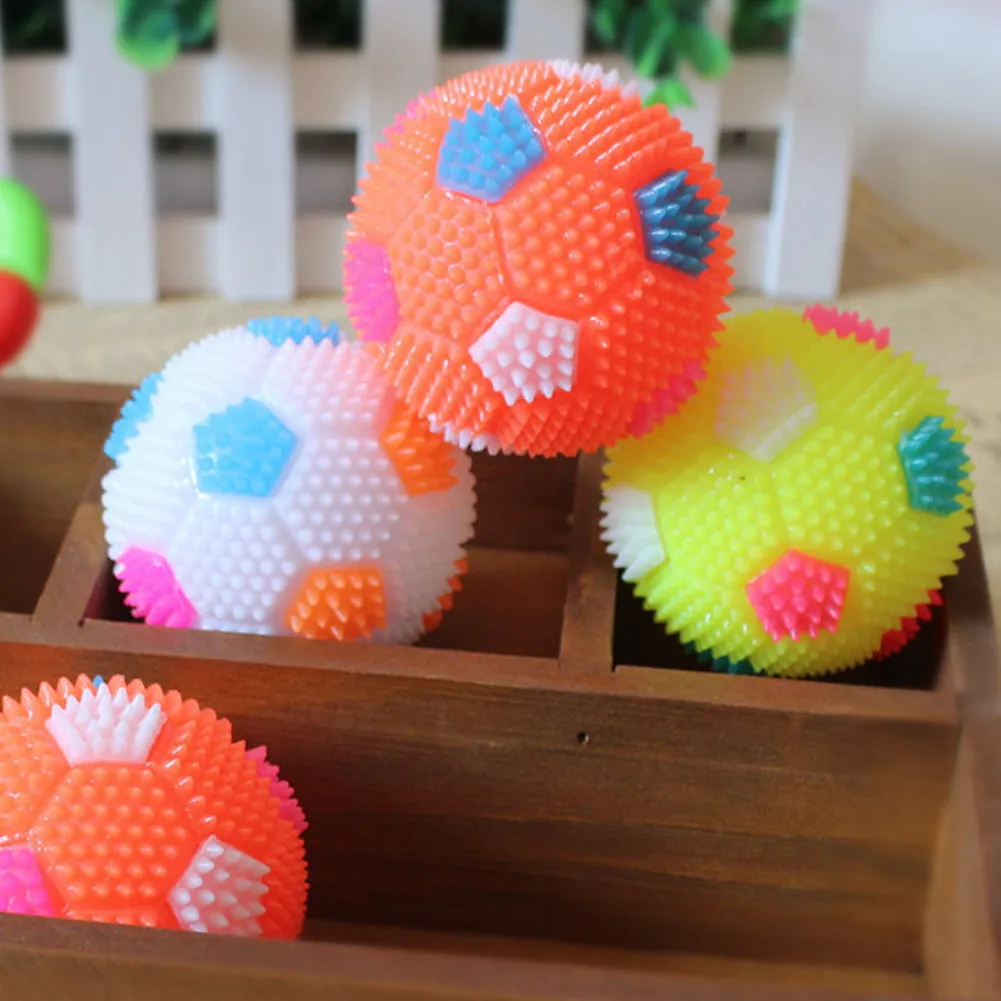 

TAILUP Pet Dogs Toy Puppy Chew Squeaky Sound Football Shape Toys Flashing Design DC112