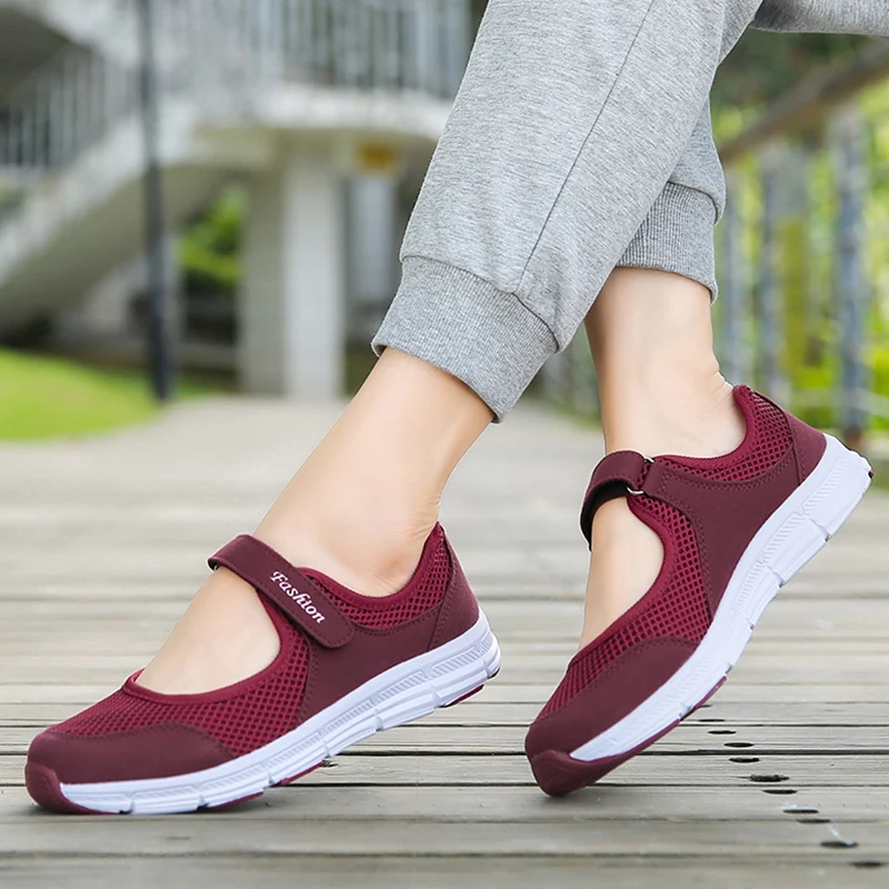 

Women Shoes Breathable Mesh Women Vulcanize Shoes Summer Women Casual Shoes Super Light Women Sneakers 2019 Flats Tenis Feminino
