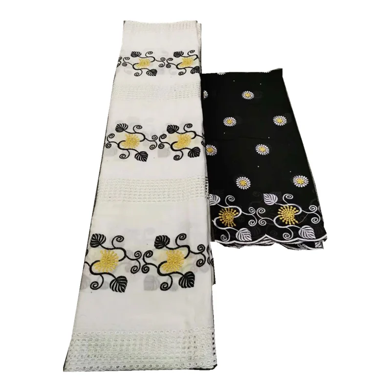 CHE81204 28 (2) white black