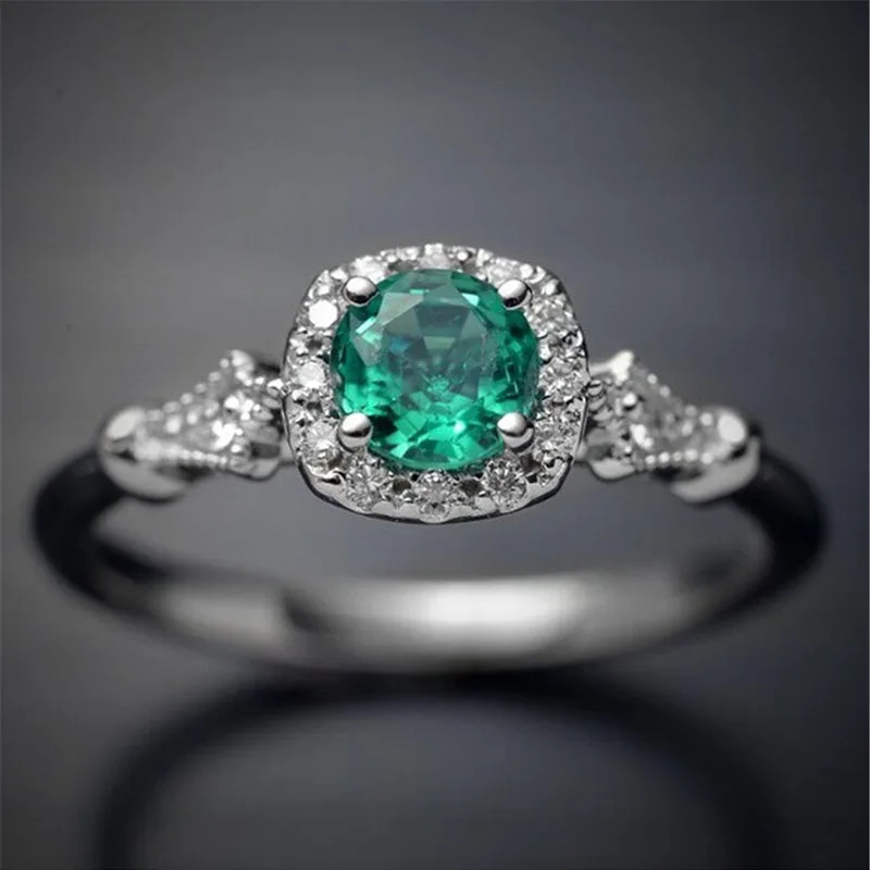 

2019 New Popular Simple Ring Green Personality Crystal Precious Stone Metal Ladies Artificial Precious Stone Comfortable Ring