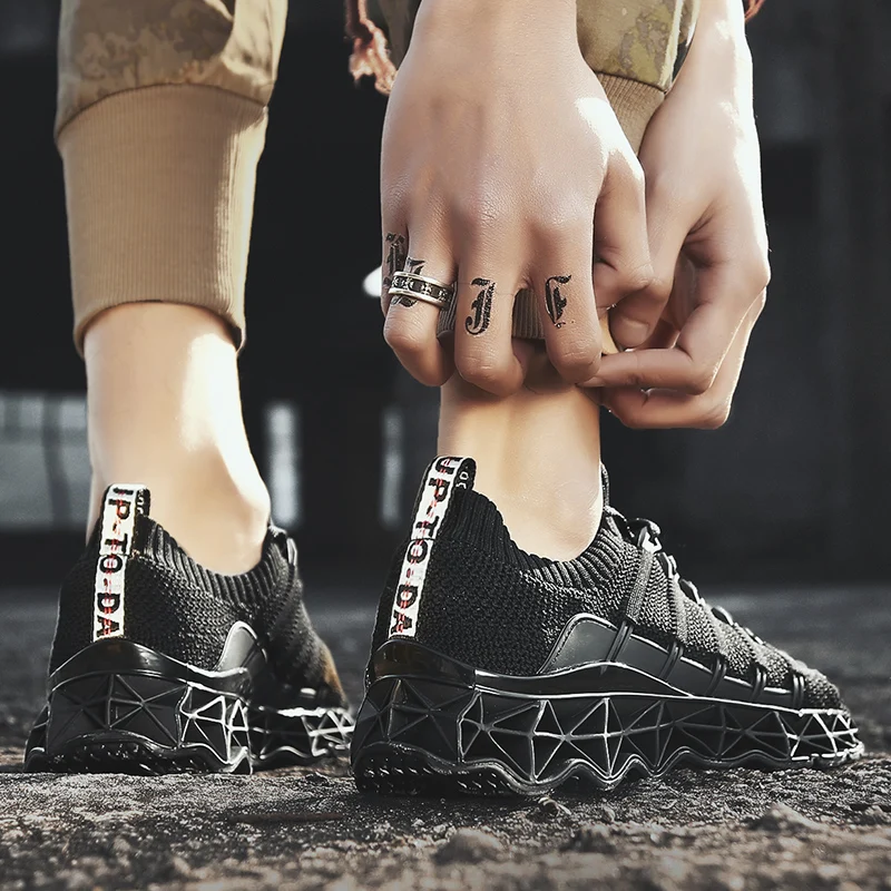 2019 New Men Running Shoes Lace-up Athletic Trainers Sports Outdoor Walking Jogging Sneakers New Technology Cushioning Sole