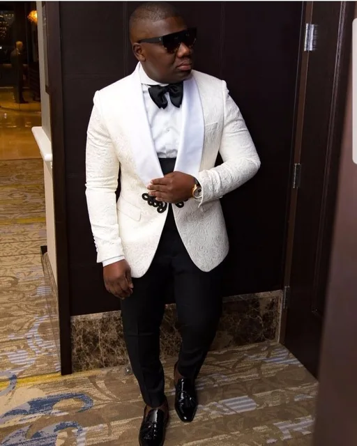 New-Arrival-Embossing-Groomsmen-Shawl-Lapel-Groom-Tuxedos-Men-Suits-Wedding-Prom-Best-Man-Blazer-Jacket.jpg_640x640
