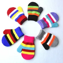 Красочные полосатые детские перчатки зимние теплые для детей новорожденных варежки-царапки детские мягкие вязаные перчатки