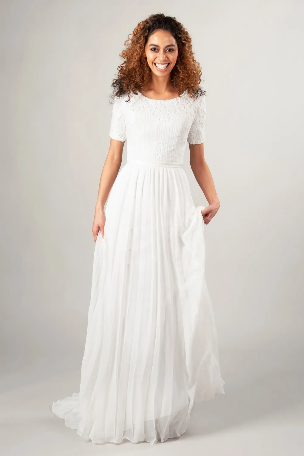 2019 New A Line Lace Chiffon Long Modest Wedding Dresses With