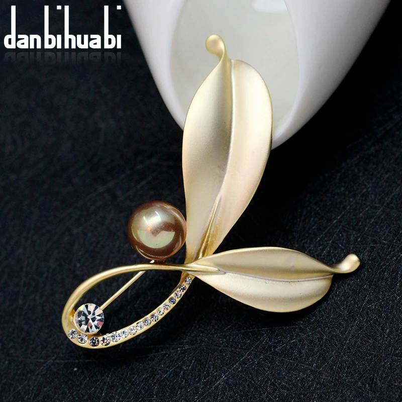 

danbihuabi Dumb Gold Silver Natural Stone Leaf Brooches Pins Vintage Imitation Pearl Women Brooch Wedding Accessories Jewelry