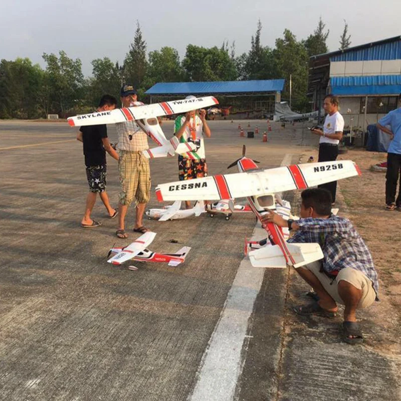 RC airplanes RC cessna 182 RTF radios RC Planes 2.4Ghz 6CH radios control airplane EPO fixed wing plane brushless Free shipping