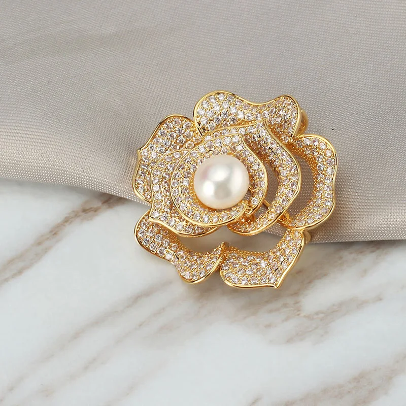 

Crystal Antique Gold Flower Brooches Women Natural Pearl Brooch Stone Lapel Pins Jewelry for Female Wedding Scarf Accessories