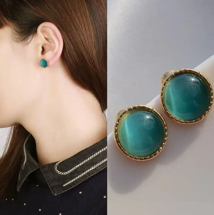 

Korean New Fashion Elegant Crystal Earrings For Women Retro Simple Temperament Champagne Stud Earrings Sweet Gril Jewelry Gfit