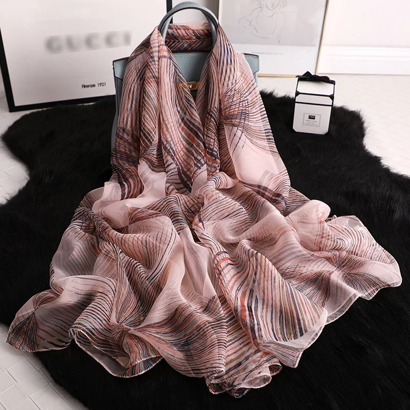 

Hot sales 2019 Luxury Brand New Women's Scarf Fashion Lady Silk Scarves Print Shawls and Wraps Pashmina Foulard Bandana Hijab