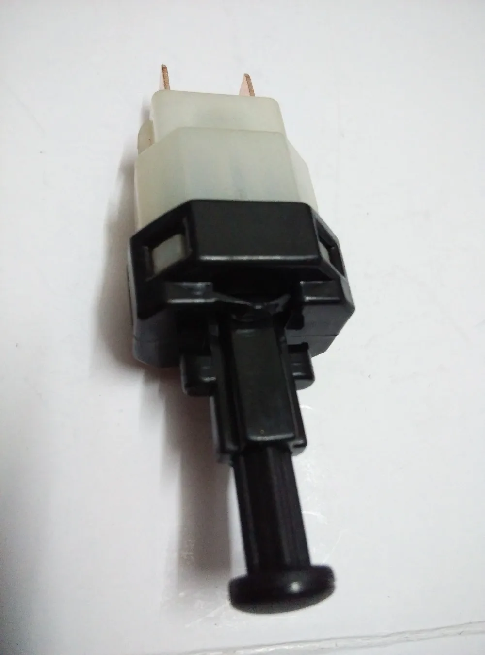 2pcs Brake Light Switch/Parking Lamp Switch/STOP LAMP Switch Assy For