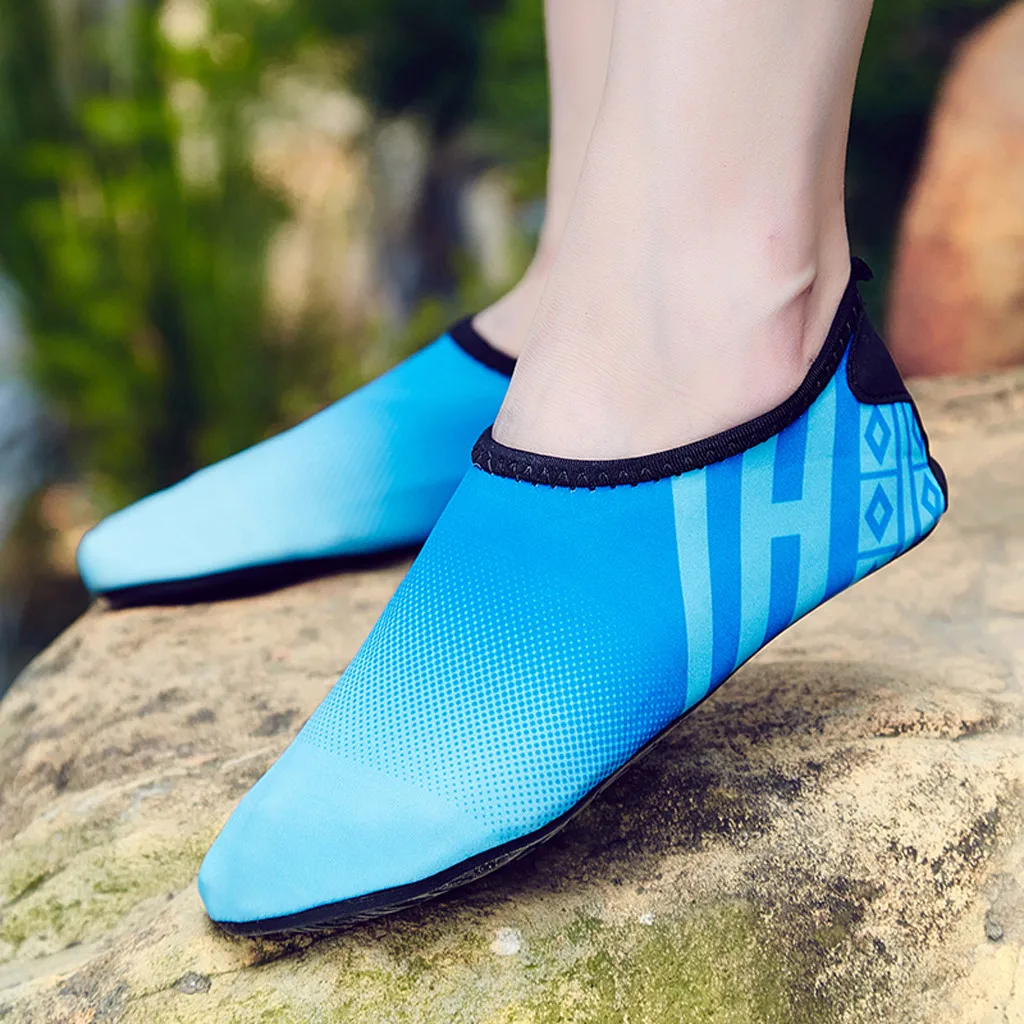 slip on aqua shoes