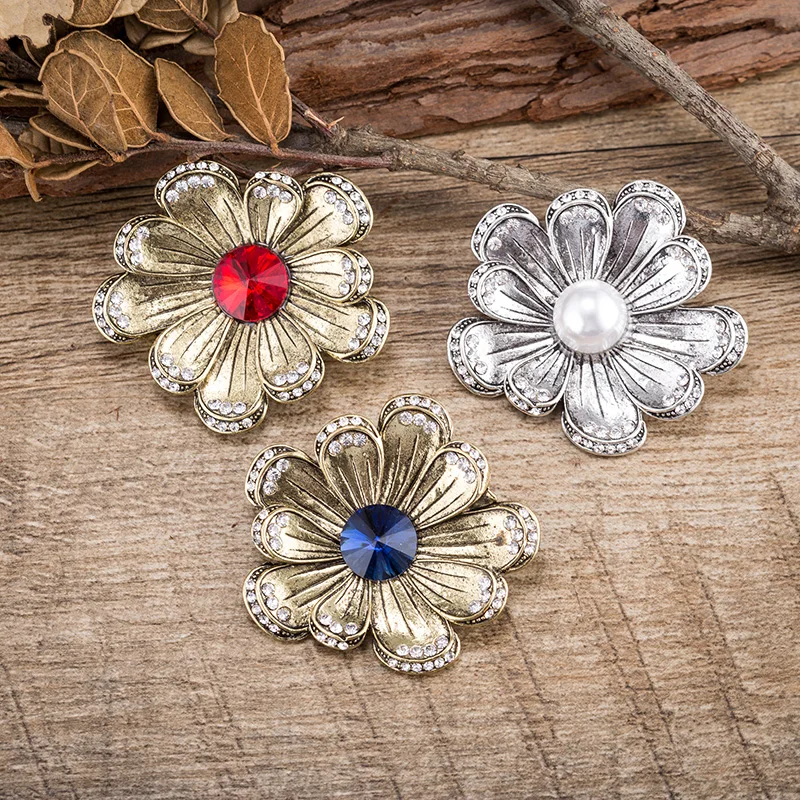 brooches (1)