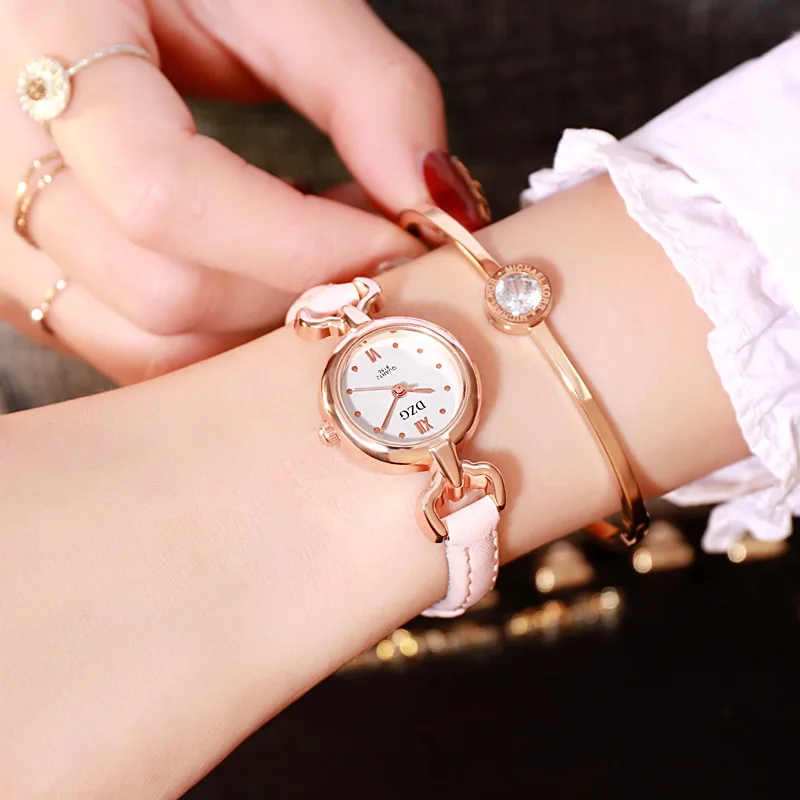 

Romantic Small Dial Fashion Leather Women's Watches Casual Charm Ladies Wristwatches Simple Quartz Dress Watch Women Clock