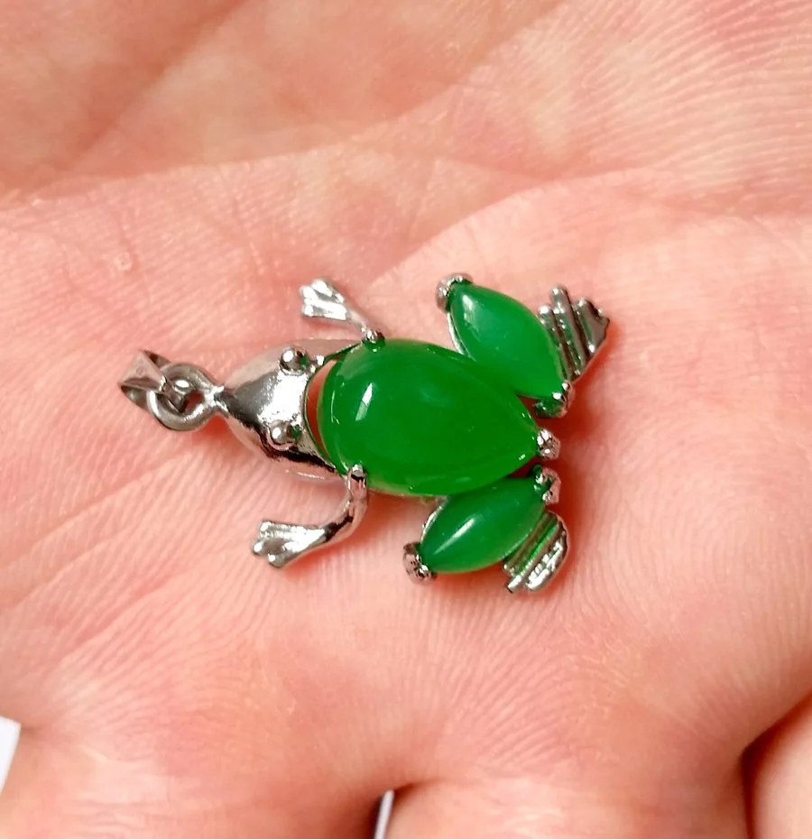 Класс AAA зеленый камень лягушка малайская подвеска ожерелье и подвески кулон
