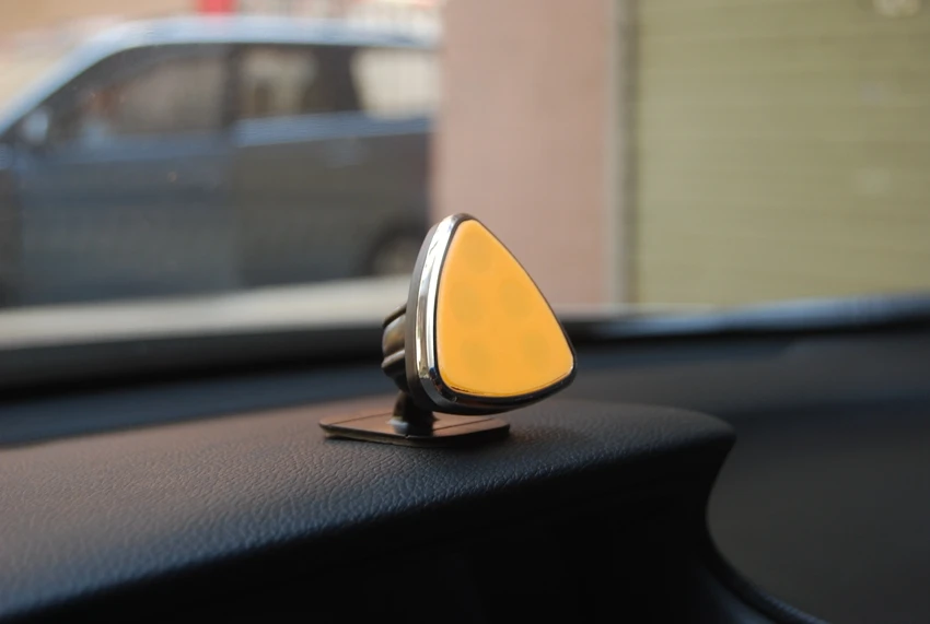 magnetic car holder (3)
