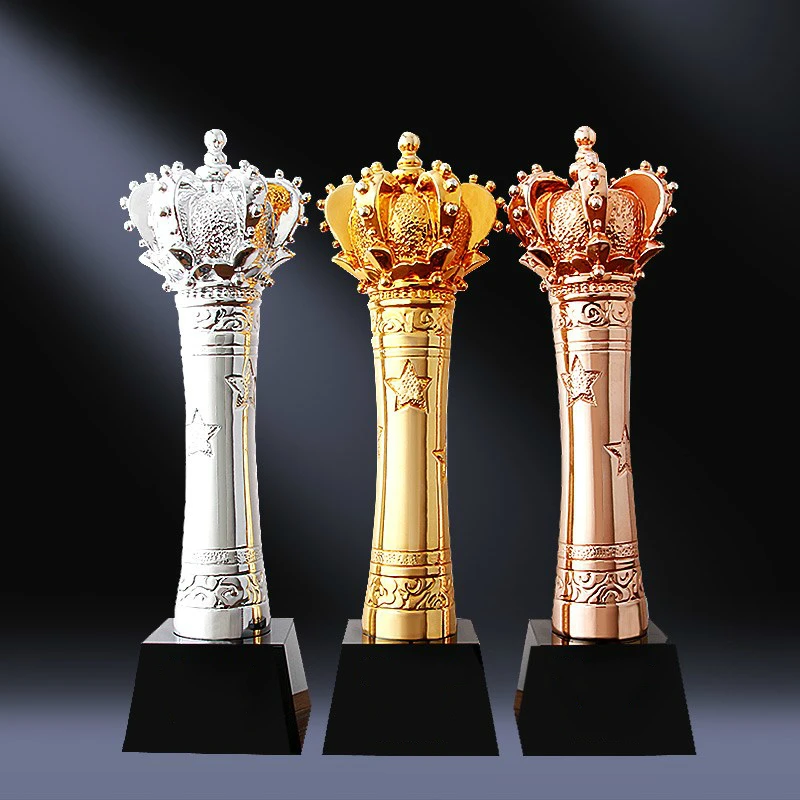 

Crown Shaped Resin Gold Plating Trophy With A Customized Crystal Base For Stage Beauty Pageant Champions Award Trofeos Souvenir