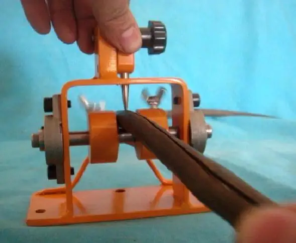 

Manual cable wire stripping machine ,cable wire peeling machine, wire stripping machine,Wire stripper BP1-24 with 2pcs knives