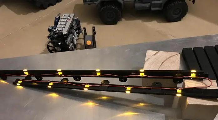 Сигнальные лампы для бокового шасси светодиодные 1/14 Tamiya RCW4D LEISU BENZ HOBBY KING OFF ROAD VOLVO