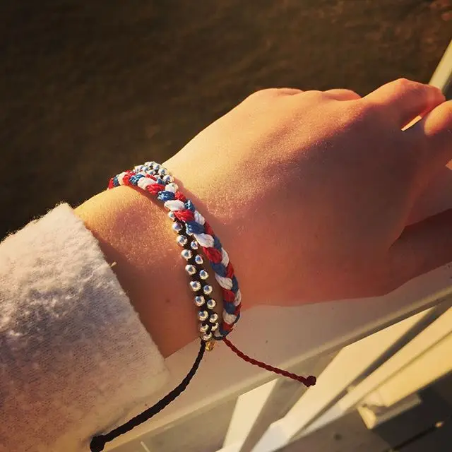 918189_601621443319238_92325784_n