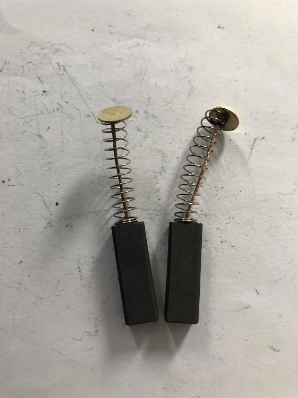 2 шт. 6x8x25 мм 0,2" x 0,31" x 0,9" электродвигатель для машины, угольные щетки, сменный электроинструмент для автомобиля