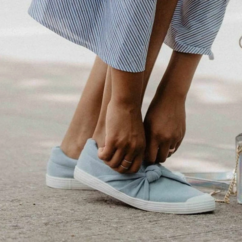 

VERTVIE Women Casual Footwear Ladies Casual Canvas Flat Shoes Retro Slip on Loafers Female Burr Non-slip Shallow Flats