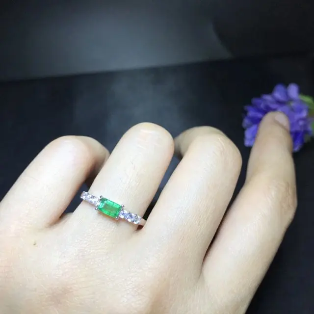 

New Jewelry Qi Xuan_Fashion Jewelry_Colombia Green Stone Elegant Rings_S925 Solid Silver Woman Rings_Factory Directly Sales