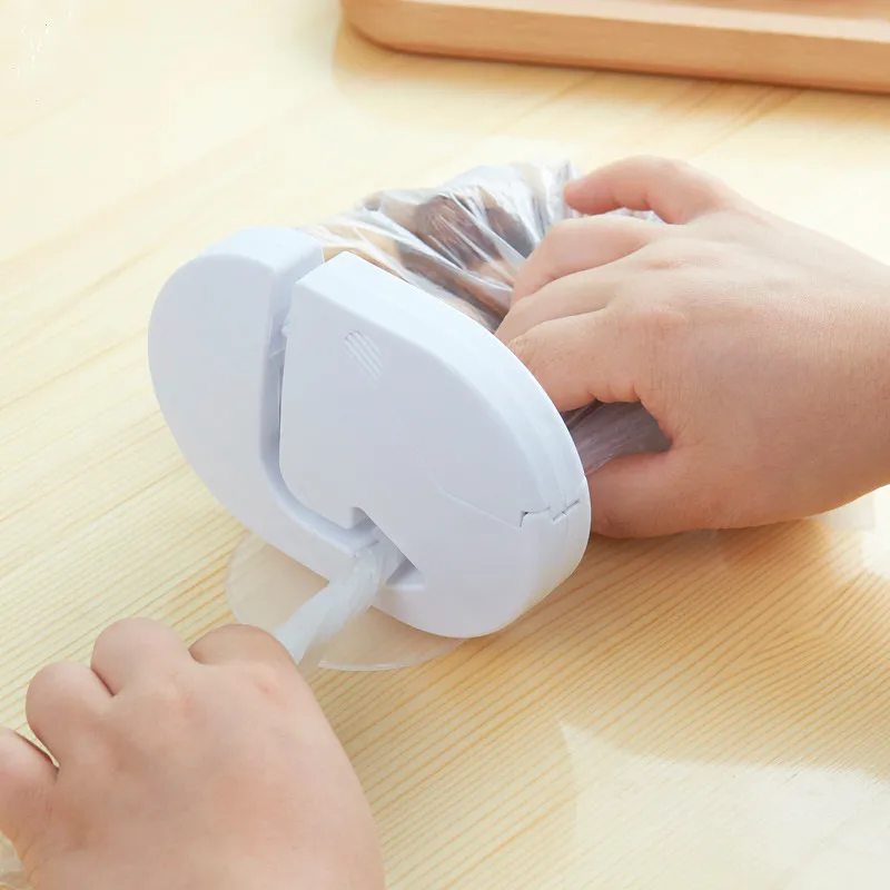

Portable mini plastic bag sealer clips with five rolls of plastic manual Sealed fresh food preservation for Kitchen accessories
