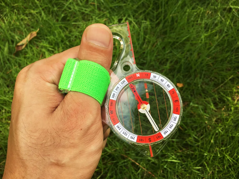 Bússola de Orientação Profissional ao ar Livre ao ar Caça ao Tesouro Polegar Oross country Orienteering Livre Forte Bússola Magnética 6 orienteering oross-país caça ao tesouro ao ar livre forte bússola magnética