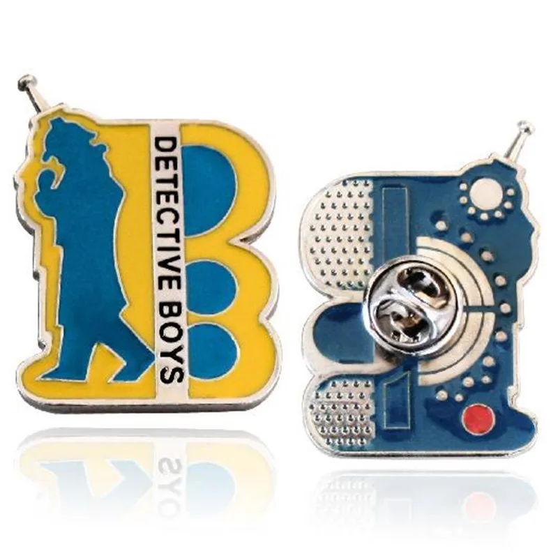 

Anime Detective Conan Cosplay Communicator Brooch Costumes Badge Props Accessories Necklace Gift