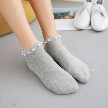 

1Pairs Cotton Casual Solid Color Peals Small Imitation pearl Short Socks Art Solid Short Customized Woman Socks Winter