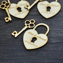 Персонализированные Свадебные сувениры, Дерево Сердце и ключ,(20) Пользовательские Свадебные бирки, деревенский Свадебный тег из древесины, деревянные бирки