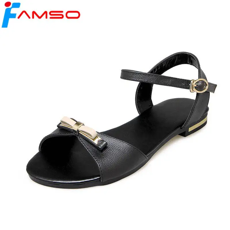 

FAMSO 2018 New Fashion Women Sandals Black Gold Flats Heels Sandals Shoes Buckle Female Genuine Leather Sandals Shoes For Lady