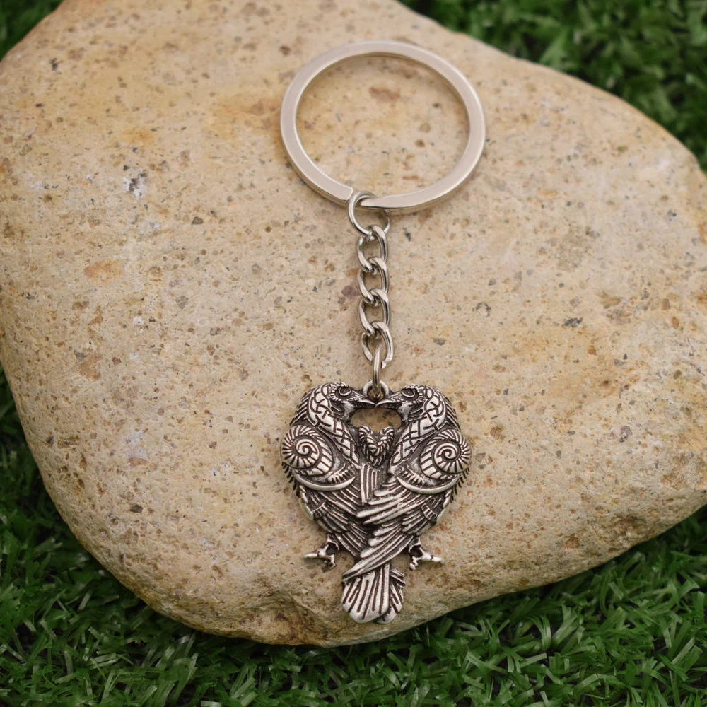 

1pcs Wiccan Odin couple Raven keychain Crow keyring