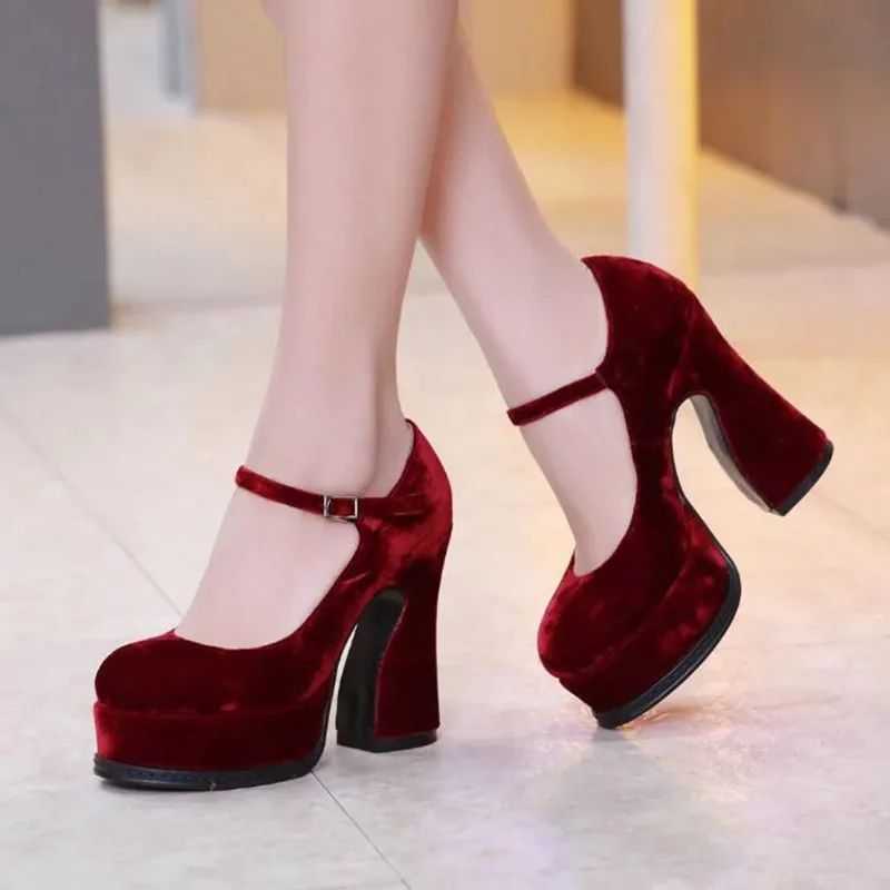 каблуке бордовые. бордовые туфли на шпильке. бордовые лодочки. туфли лодочки бордовые. бордовые туфли на каблуке.
