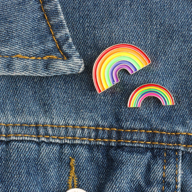 Good 1 Pcs Cartoon Moon Melody Metal Badge Brooch Button Pins Denim Jacket Pin Jewelry Decoration Badge For Clothes Lapel Pins Street Price Badges