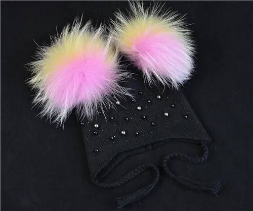 Black color fur Детская теплая зимняя шапка с двойным меховым помпоном, вязаная шерстяная шапка для маленьких мальчиков и девочек, Шапка-бини с помпонами из натурального меха енота - Цвет: Black color fur